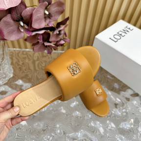 Sandália Loewe Anagram Padded Caramelo