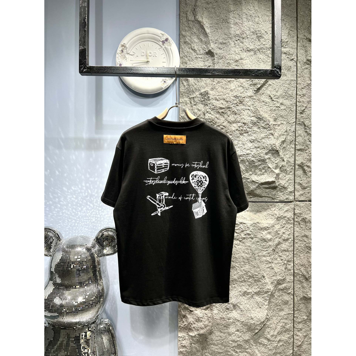 Camiseta de Algodão Louis Vuitton Logo em 3D Preta