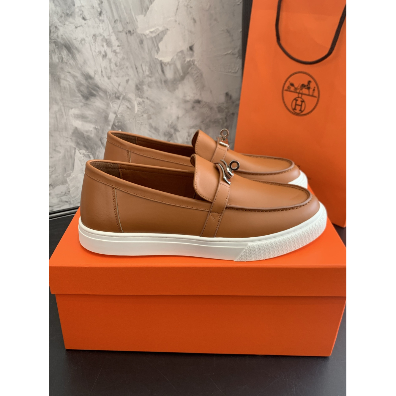 Tênis Hermès Slip-On Game em Couro Liso Marrom