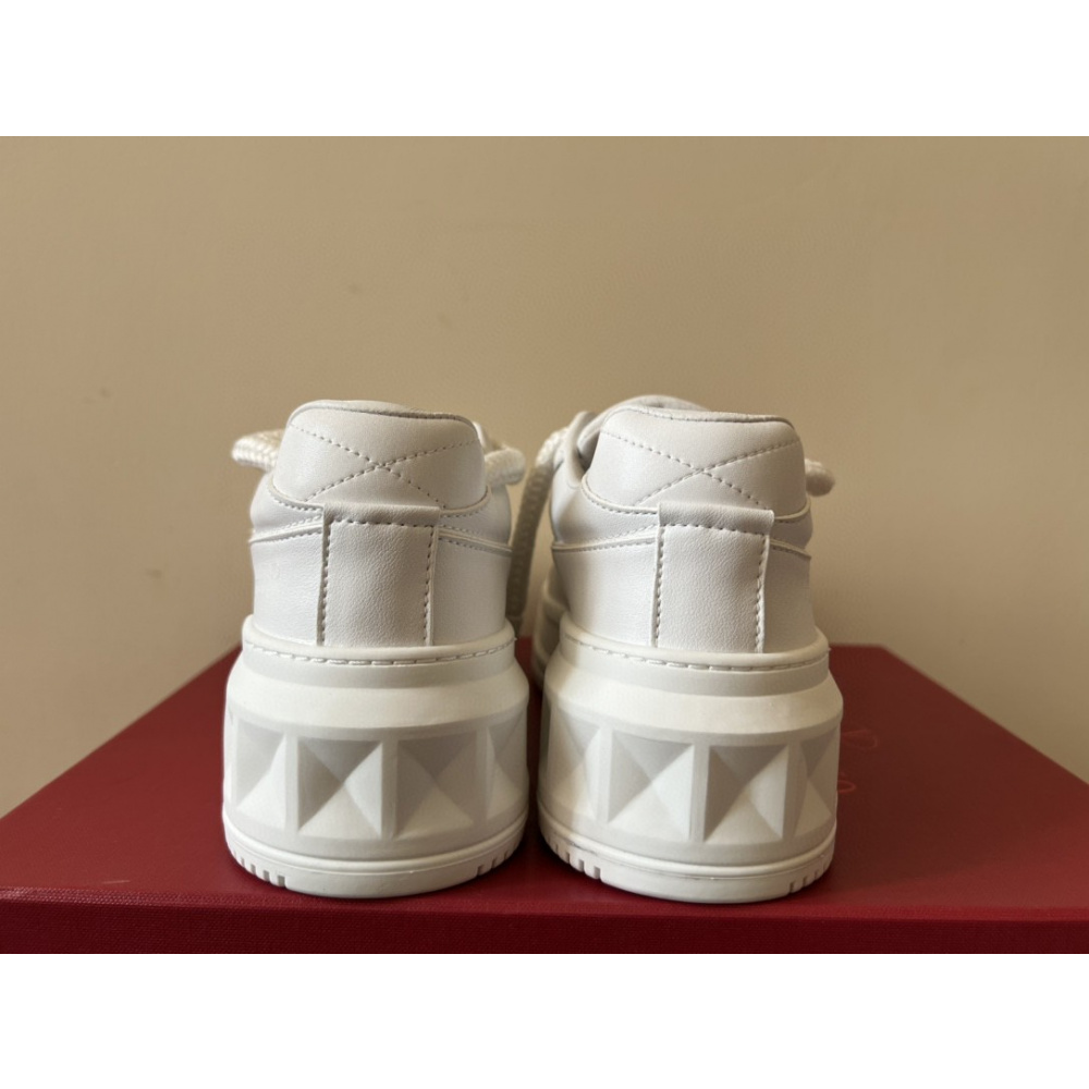 Tênis Valentino Garavani One Stud Couro Branco