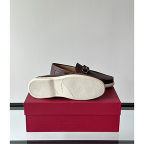 Sapato Mocassim Salvatore Ferragamo Casual Marrom com Fivela Gancini