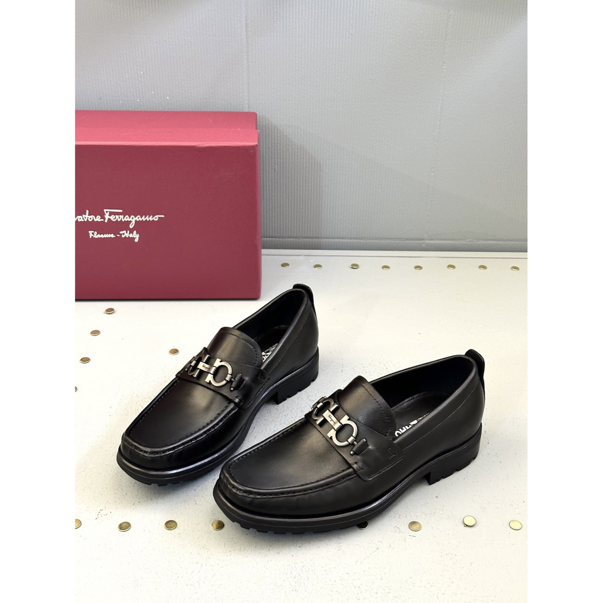 Sapatos Salvatore Ferragamo Social