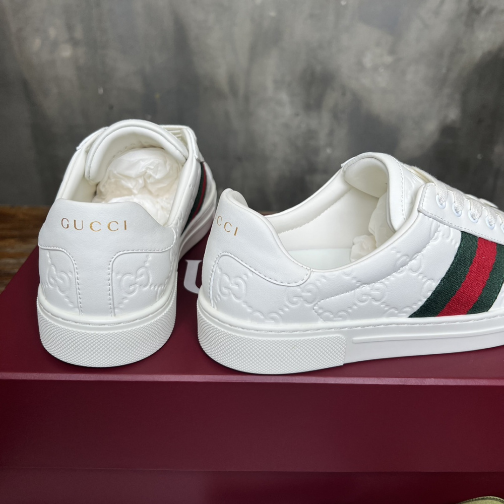 Gucci Sneaker Ace With Web Branco em relevo