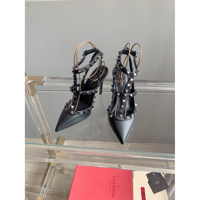 Sandália Salto Valentino Garavani Scarpin Rockstud 11cm Preto