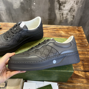 Tênis Gucci GG Supreme Cinza