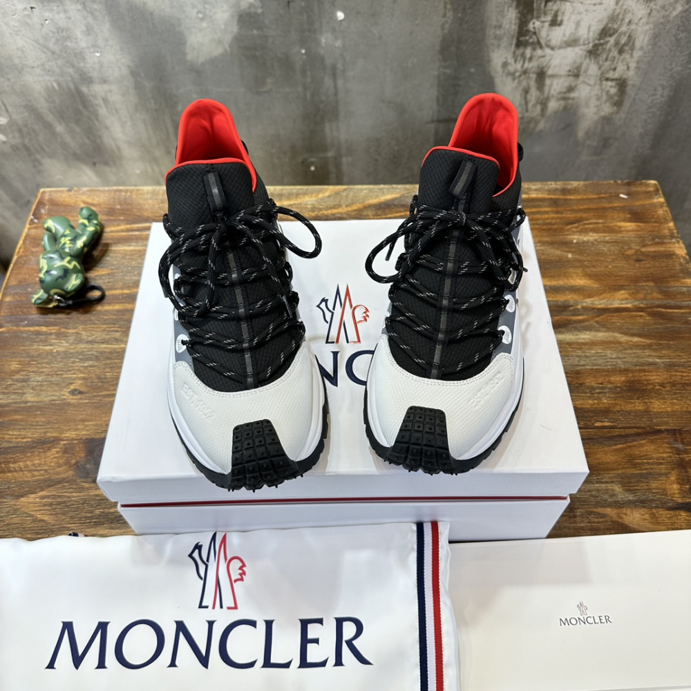 Tênis Moncler Trailgrip Lite 2 Low Top com Cadarço Branco/Preto/Vermelho