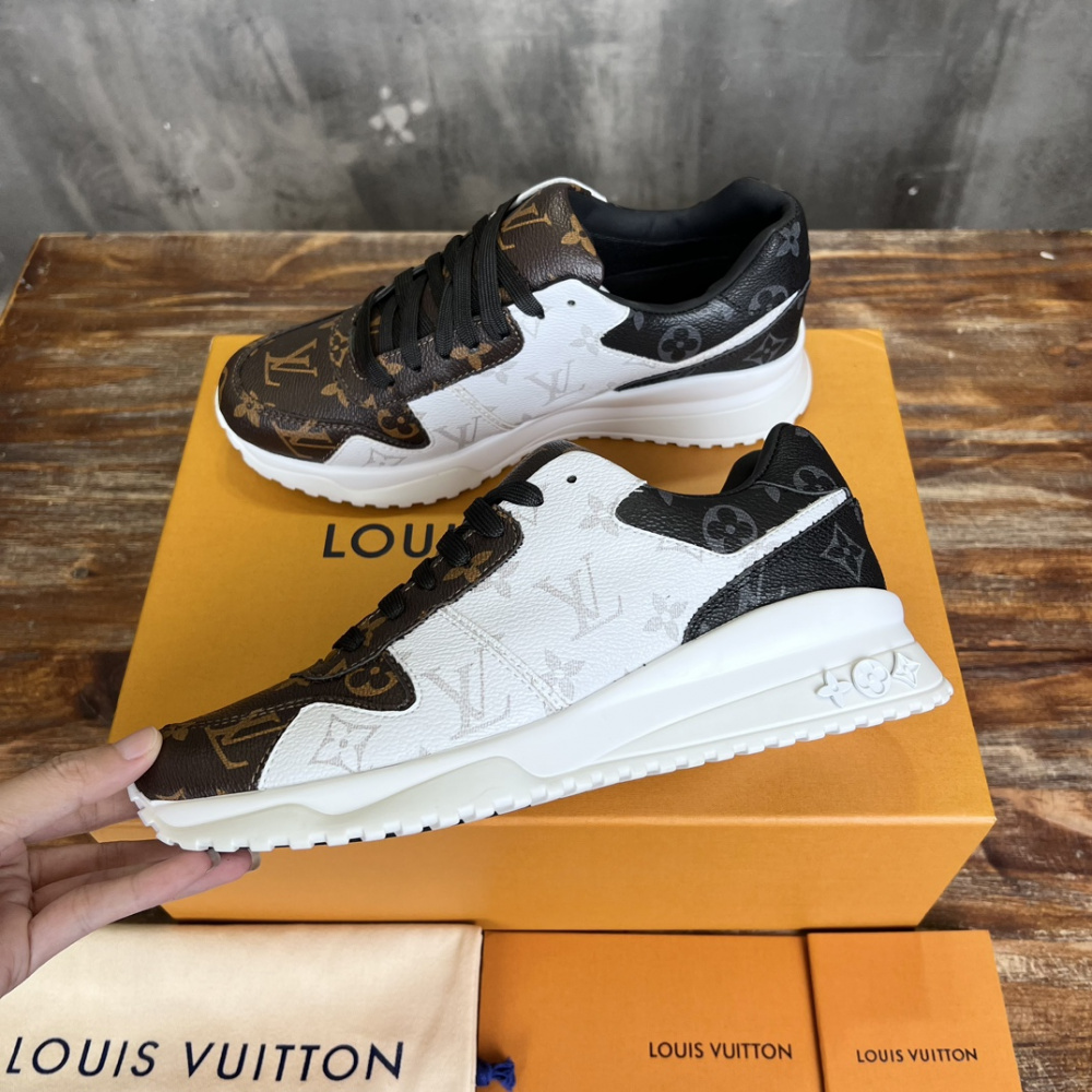 Louis Vuitton Tênis Run Away Tricolor/Canvas Monogram