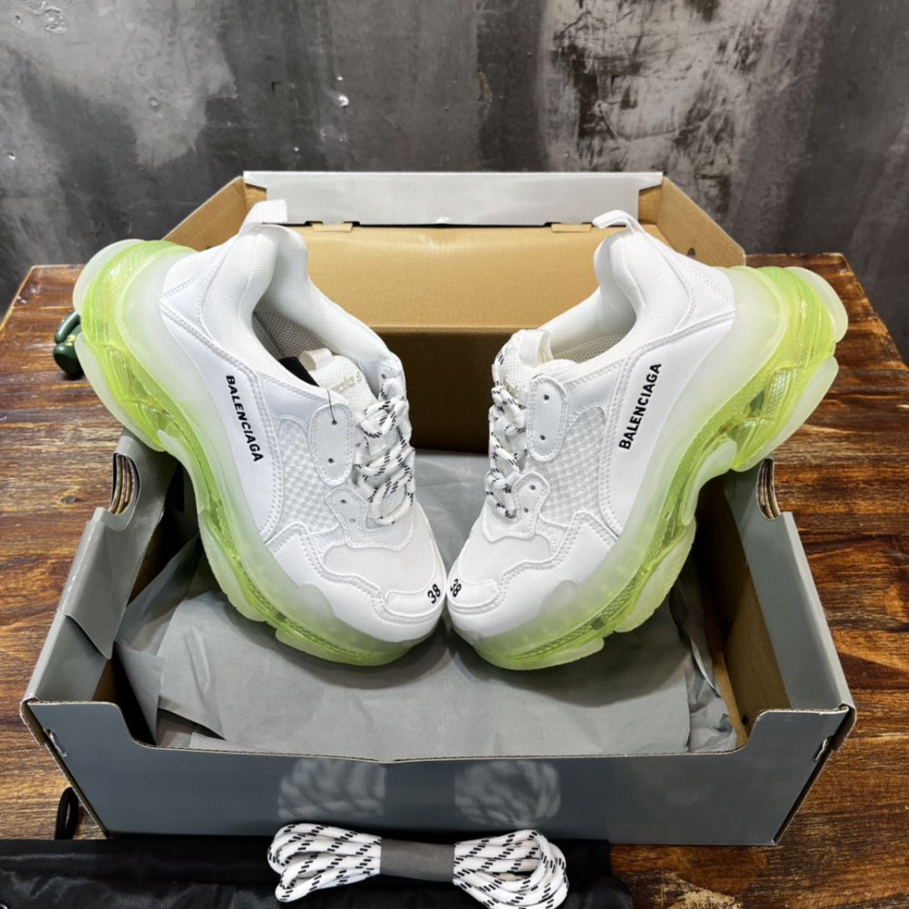 Balenciaga Triple S Branco c/ Verde