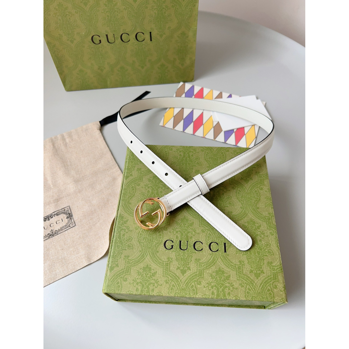 Cinto Gucci Couro Branco Ferragem Dourada 2.0cm