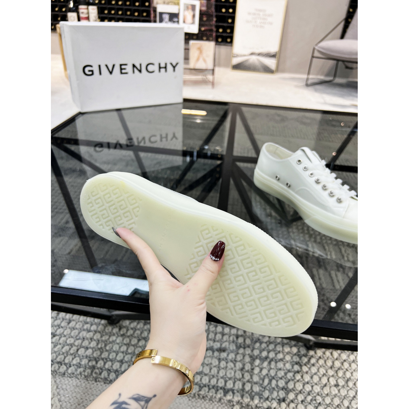 Tênis Givenchy Off White