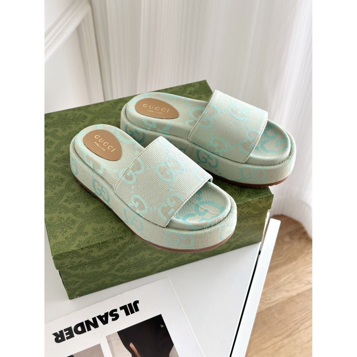 Sandália Gucci GG Maxi Canvas Flatform Slide Azul