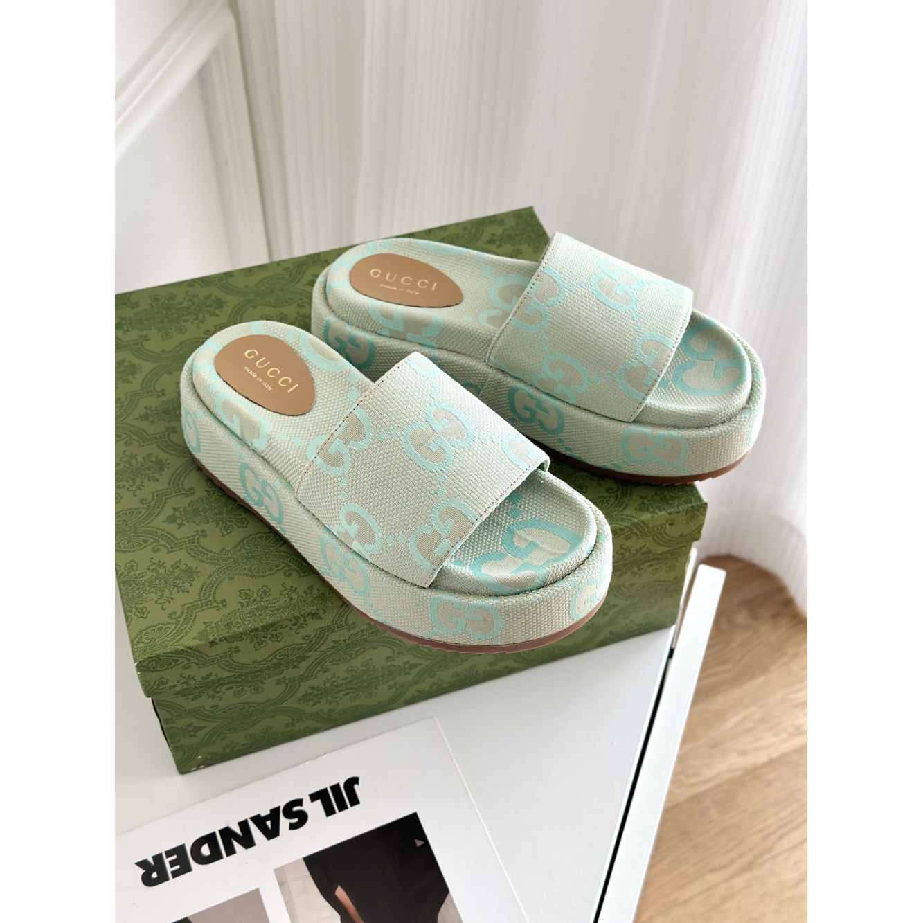 Sandália Gucci GG Maxi Canvas Flatform Slide Azul