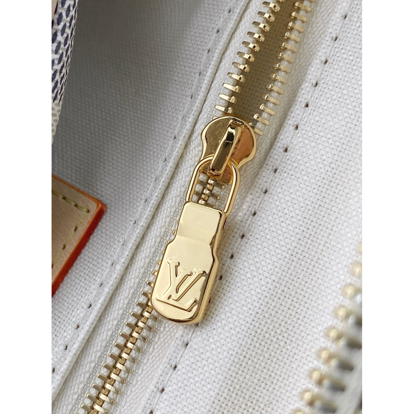 Necessaire Louis Vuitton LV Couro Damier Azur 28x16x13CM