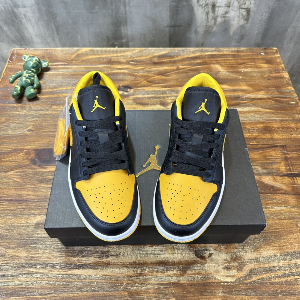 Nike Air Jordan 1 Low GS Yellow Ochre