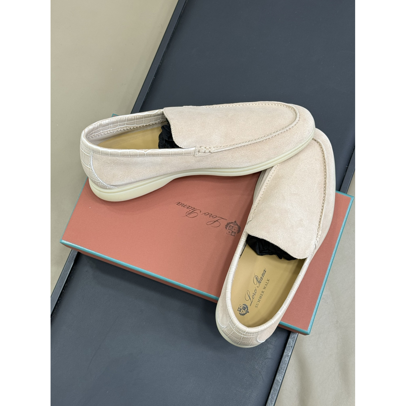 Summer Walk Loro Piana Loafer em Camurça Bege