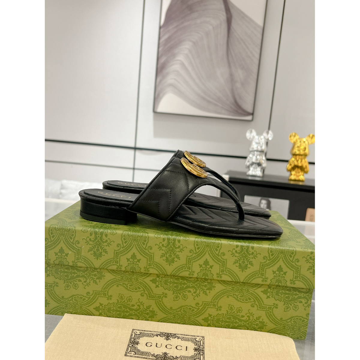 Sandália Gucci com Double G Preta