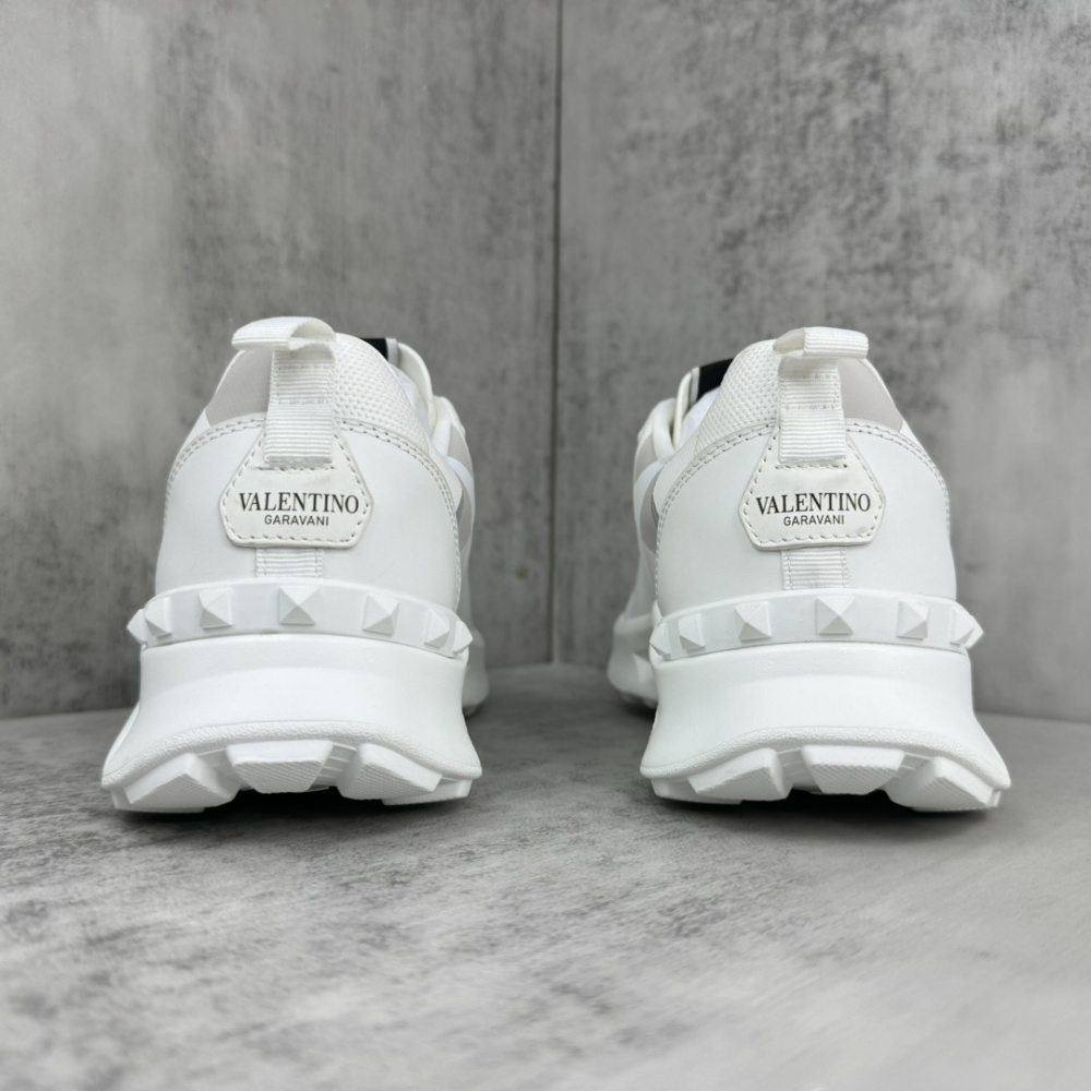 Tênis Valentino Garavani True Act Sneakers Branco/Cinza