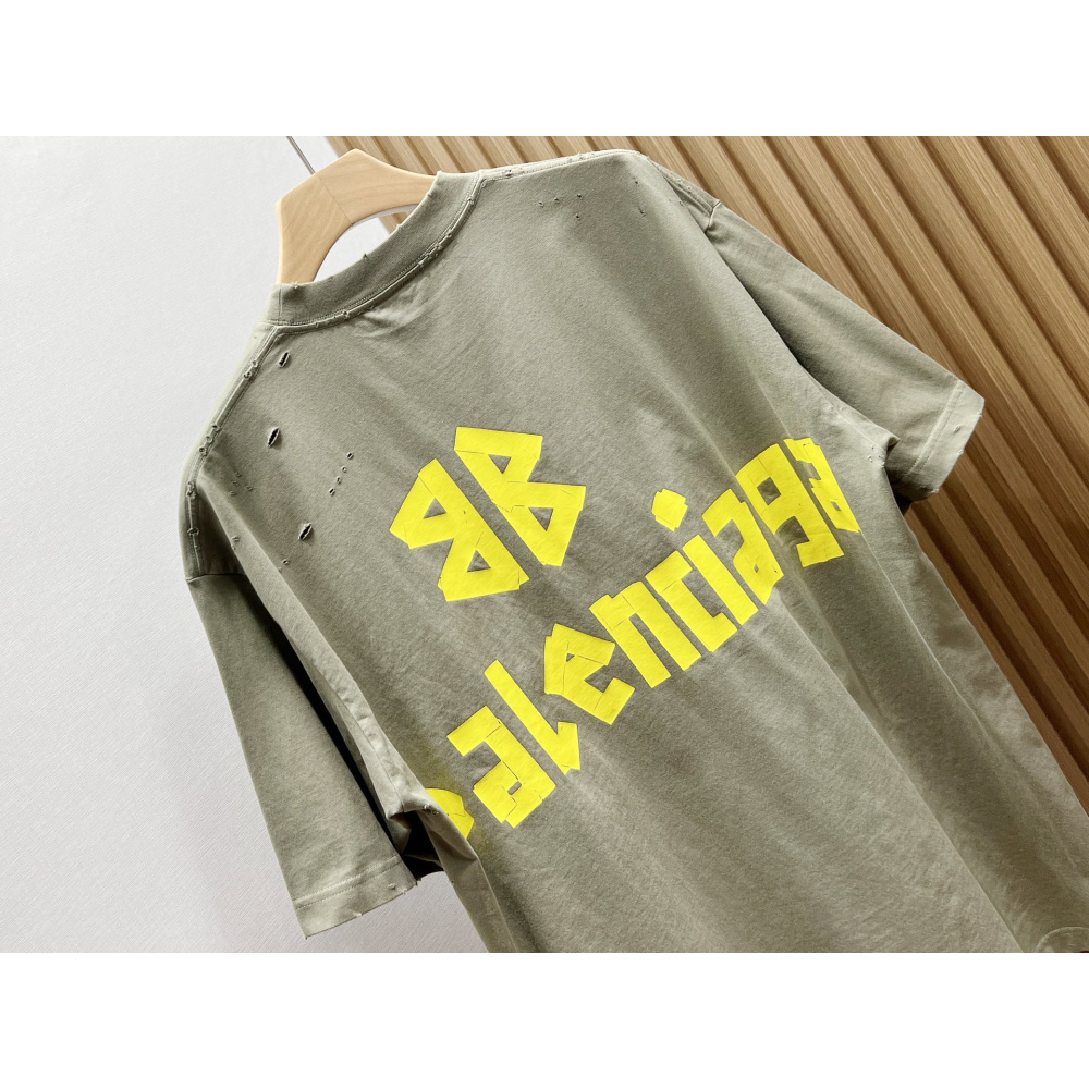 Camiseta de Algodão Balenciaga Oversize "Tape" Verde Oliva