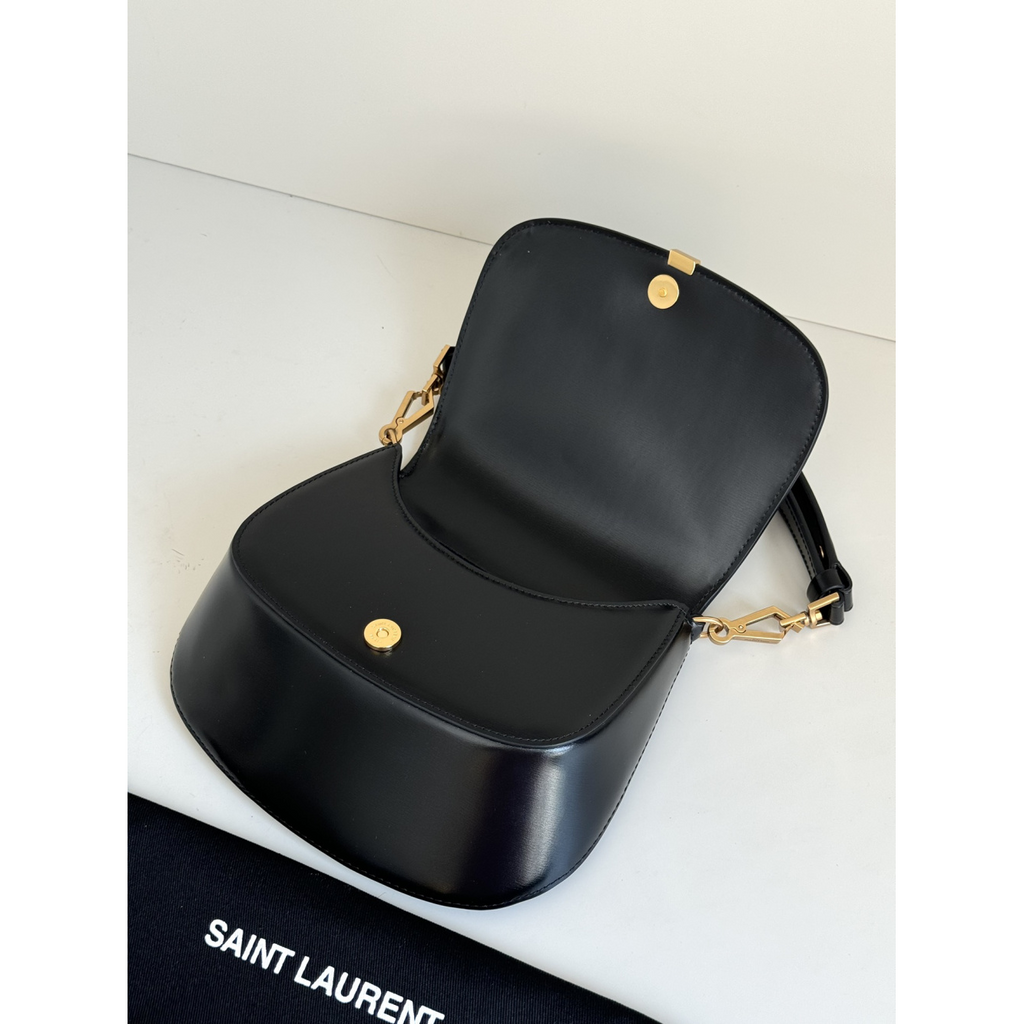 Bolsa Saint Laurent YSL Voltaire em Couro Box 17.5x21x8CM