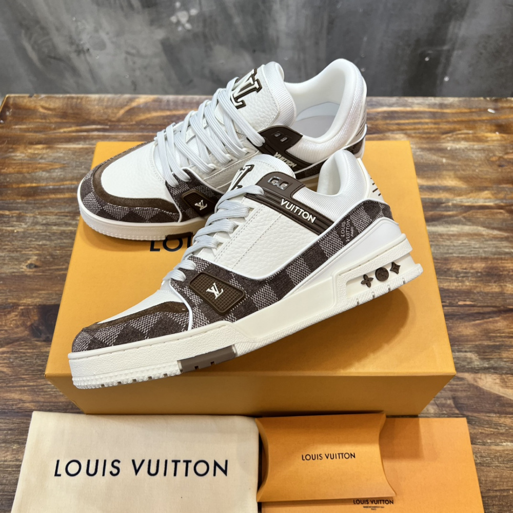 Tênis Louis Vuitton LV Trainer Couro Marrom Canvas Damier