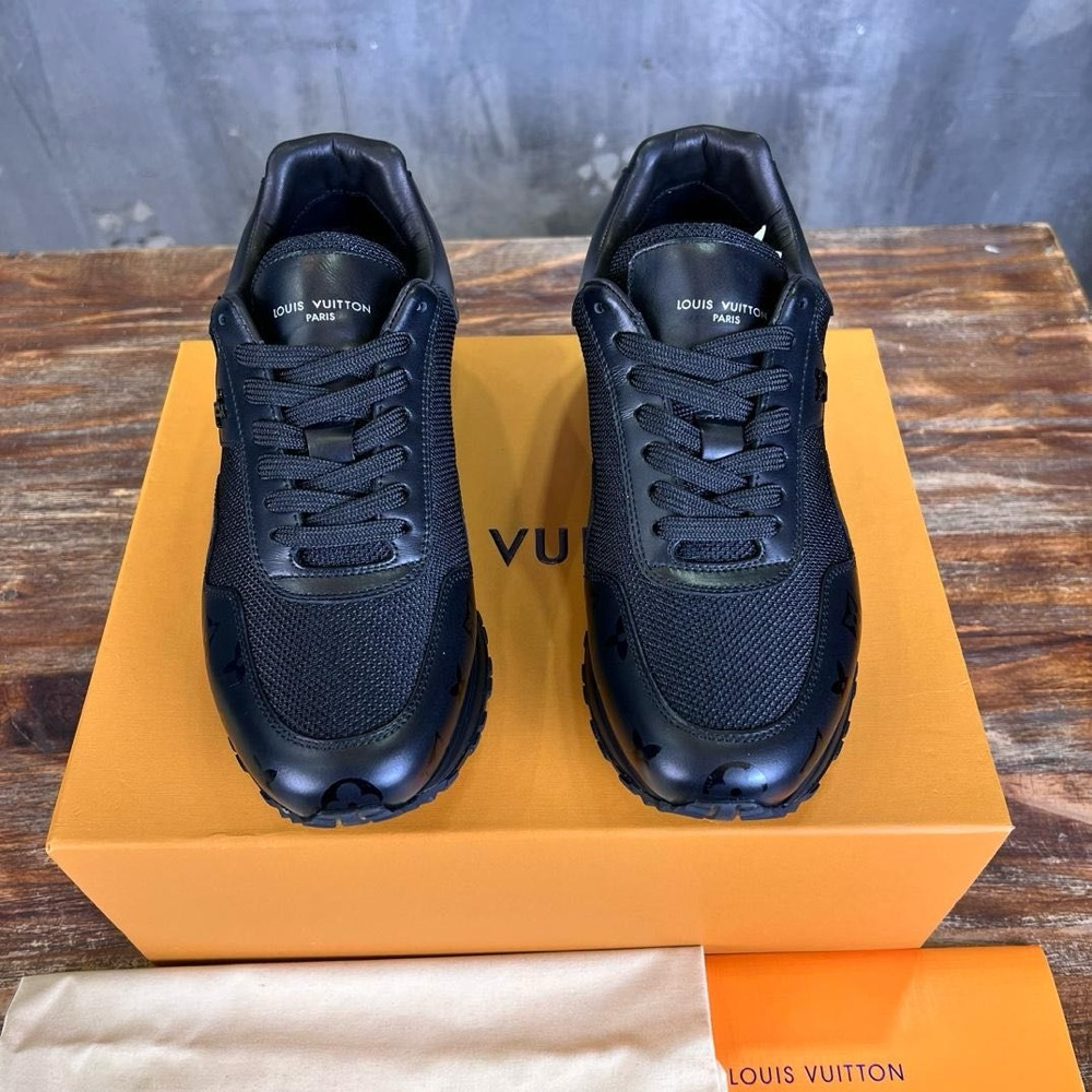 Louis Vuitton Run Away Black