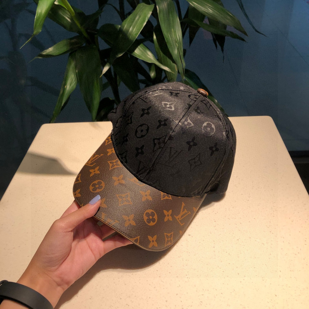 Boné Louis Vuitton Monogram Preto
