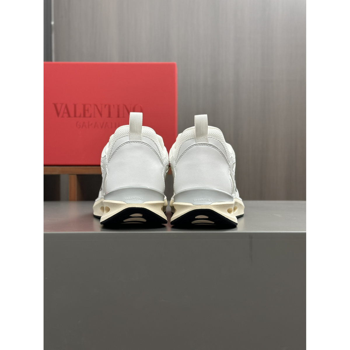 Tênis Valentino Garavani Easy Jog Branco