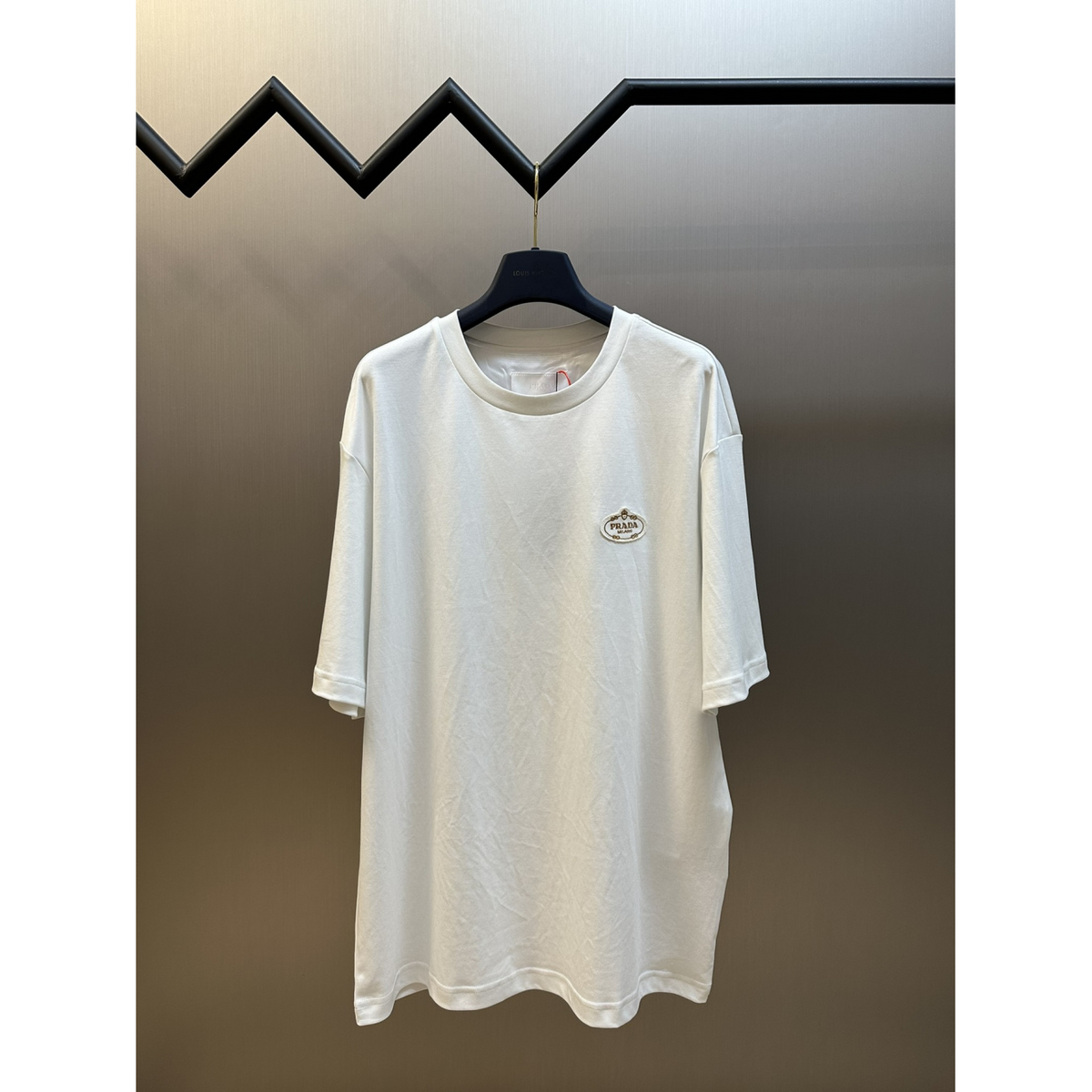 Camisa Prada em algodão Logotipo de letras estampado na parte da frente Branca