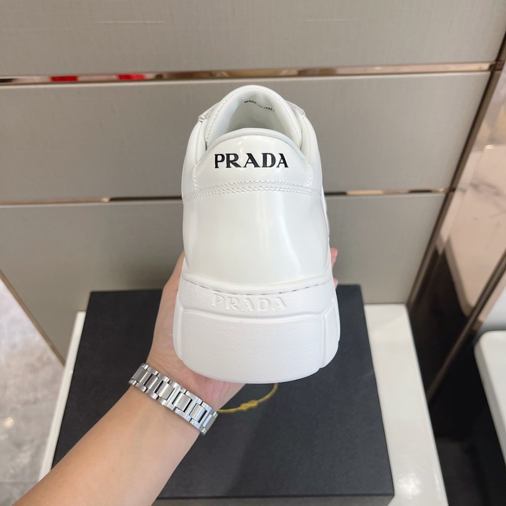 Tênis Prada em Couro Branco