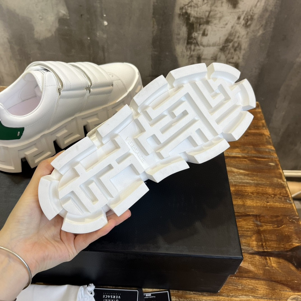 Tênis Versace Greca Labyrinth de Couro Branco/Verde