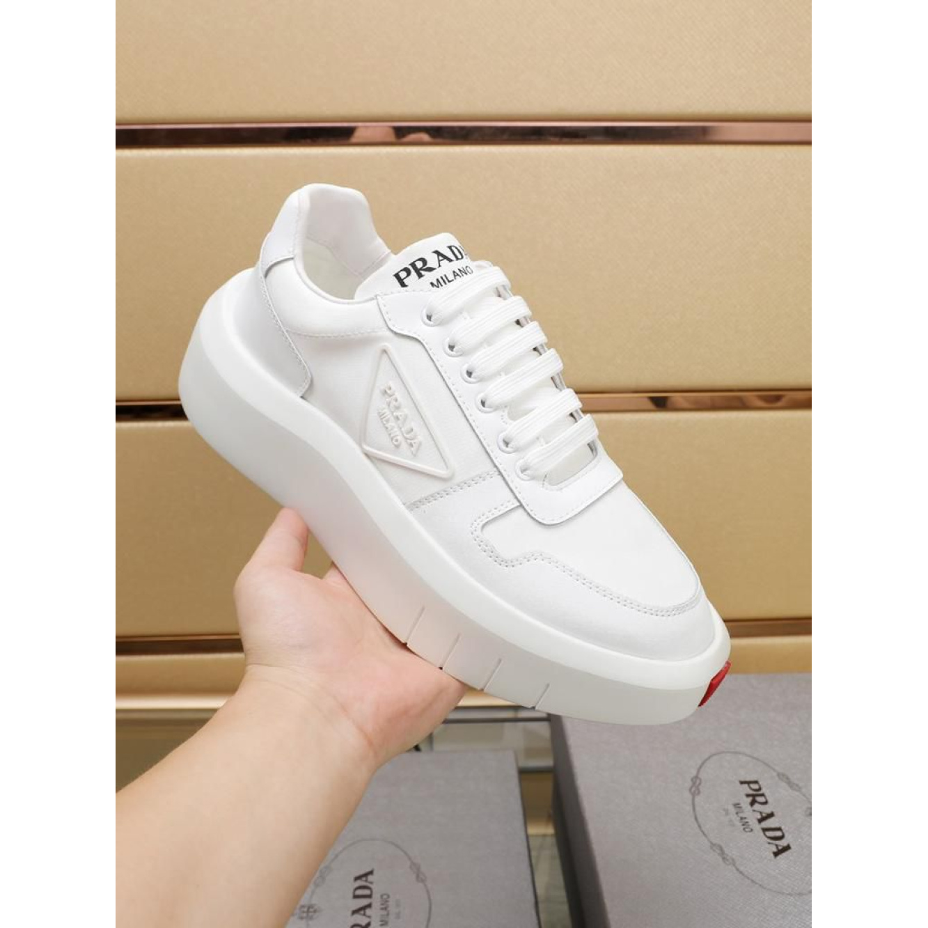 Prada Tênis em Branco