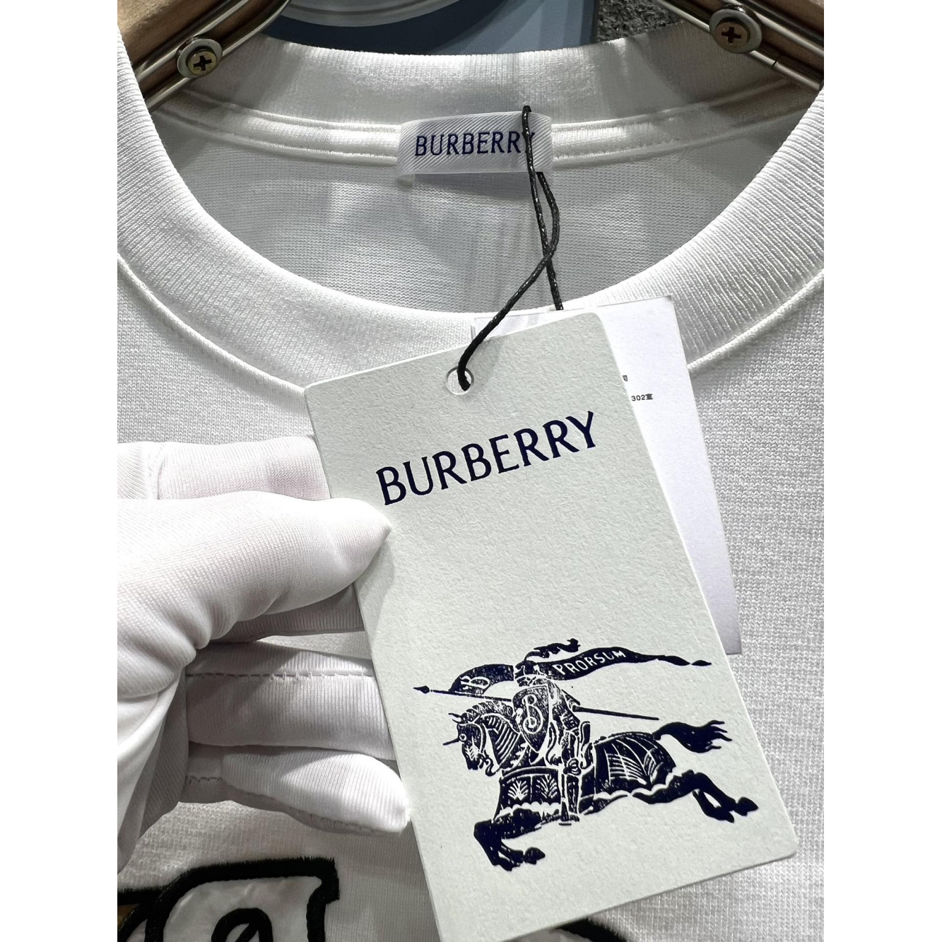 Camisa Burberry de algodão BB ao meio bordada Branca
