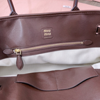 Bolsa MiuMiu Aventure em couro Napa  44X22.5X14.5CM (Marrom, Preta, Caramelo)