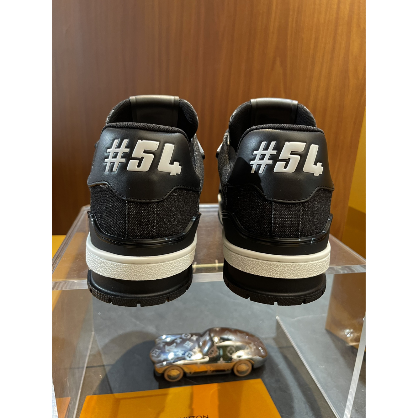 Louis Vuitton Trainer White/black