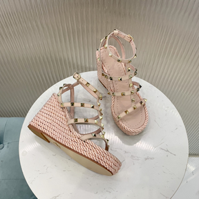 Sandália Salto Valentino Garavani Espadrilhe Rockstud com Plataforma 9,5cm
