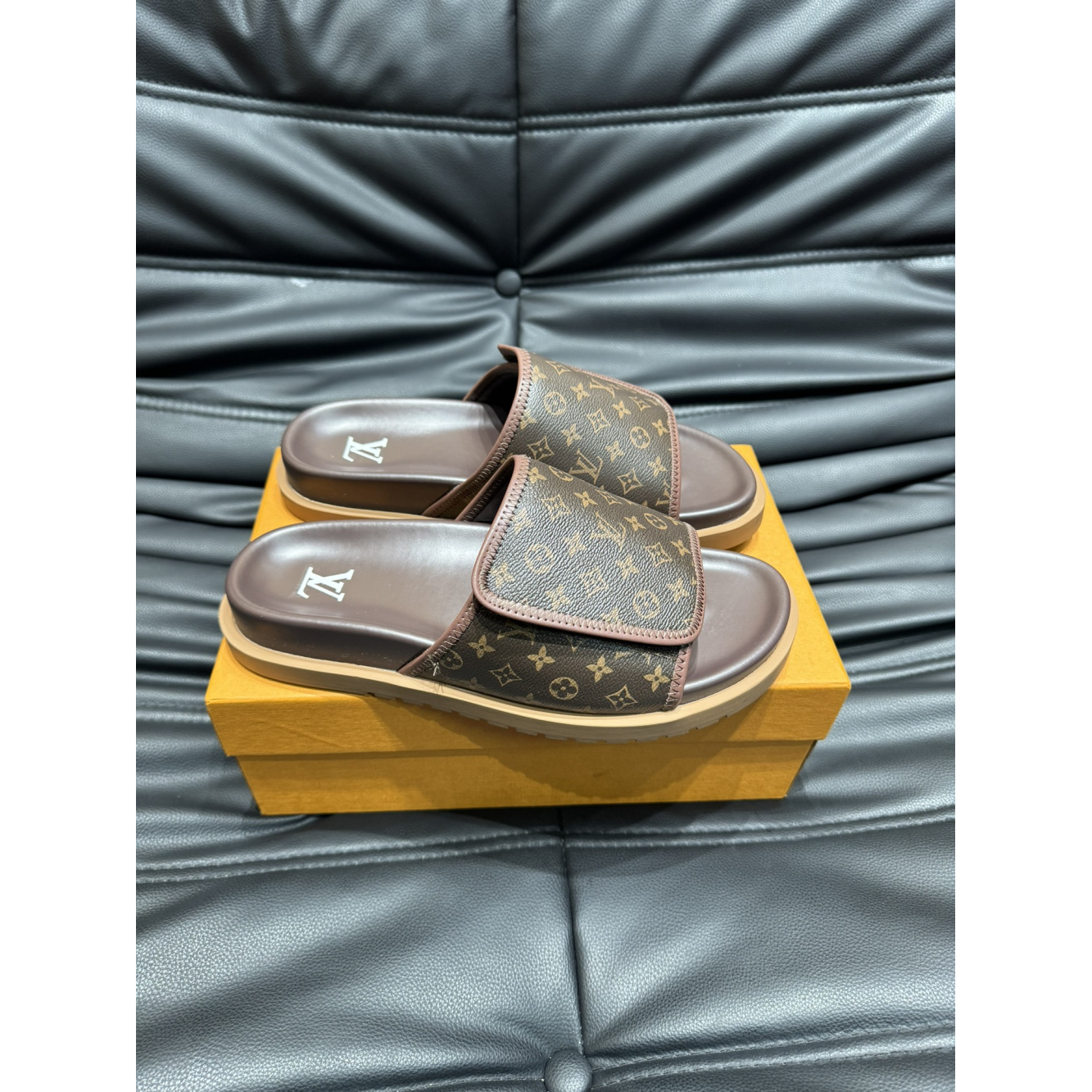 Mule Louis Vuitton Miami Marrom Chinelo/Sandalia