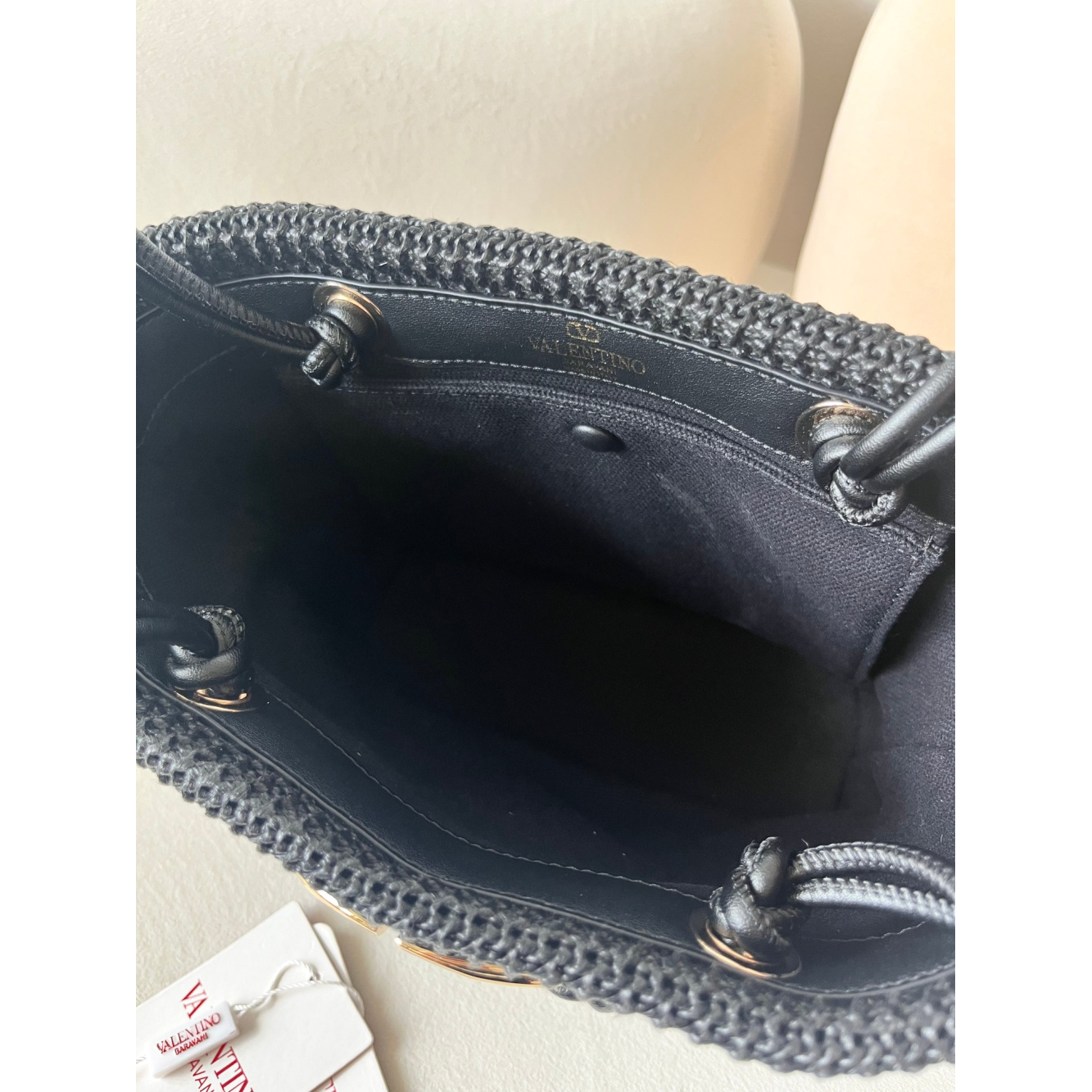 Bolsa Valentino Garavani Tote Escape em Ráfia 28x19x9cm