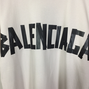 Camiseta de Algodão Balenciaga Oversize "Tape" Branca