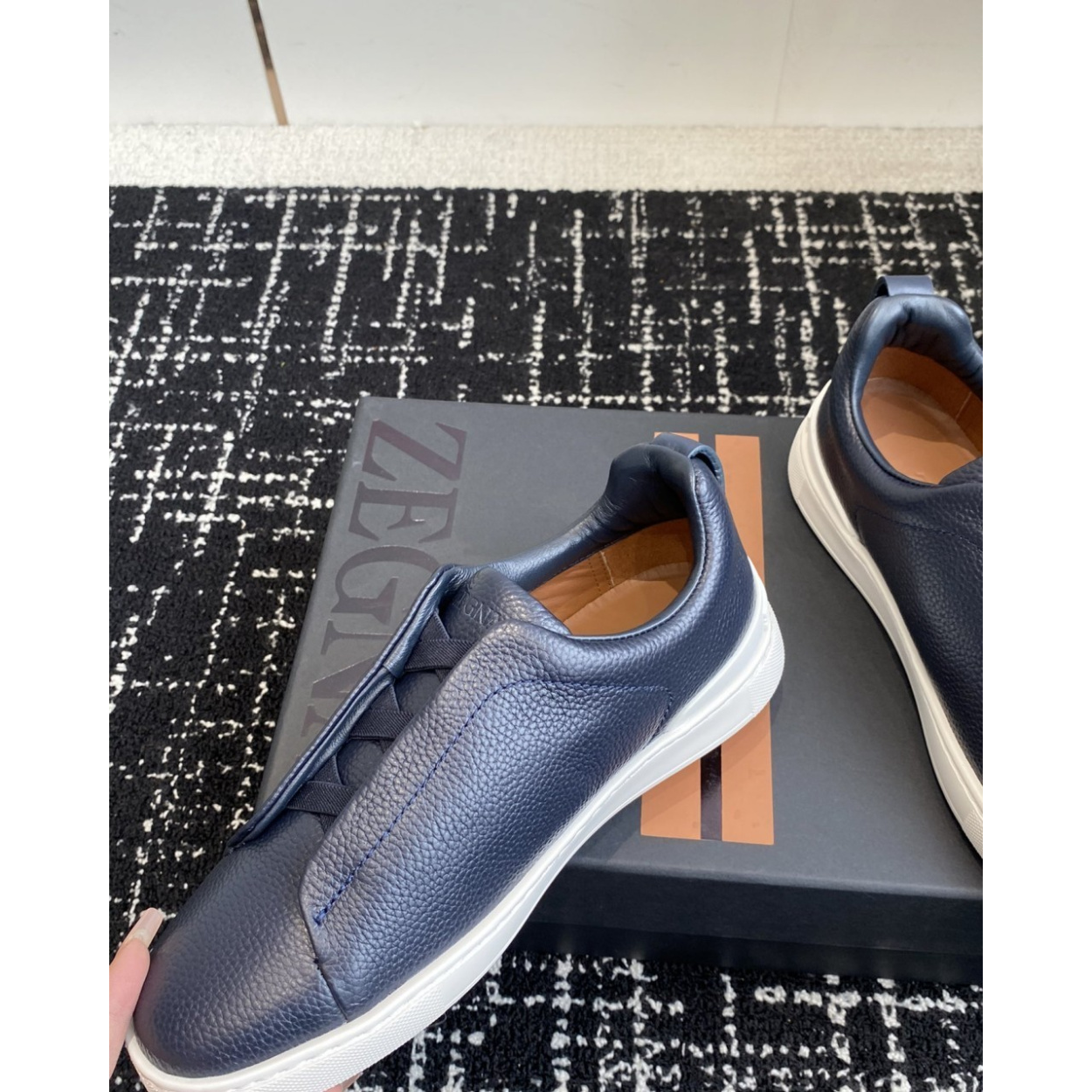 Zegna Triple Stitch em Couro Granulado Azul Marinho