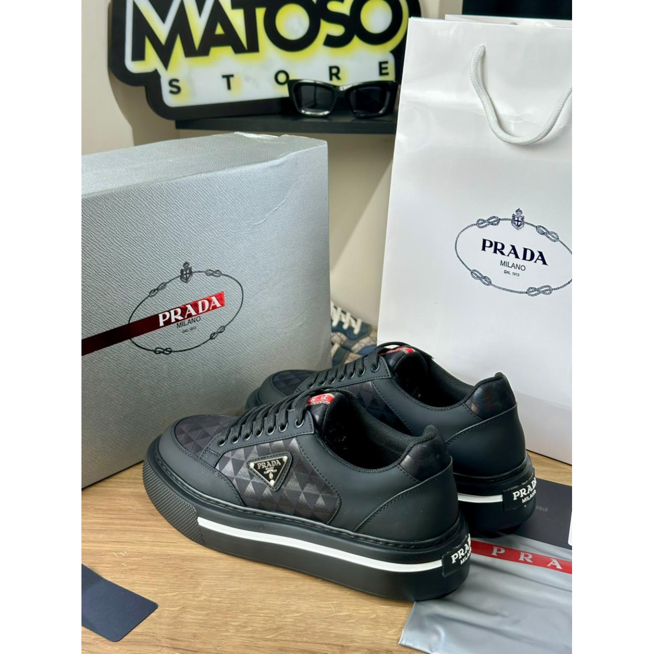 Tênis Prada Cano Baixo Couro Preto