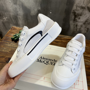 Tênis Alexander Mcqueen Skate Deck Plimsoll de Couro Branco