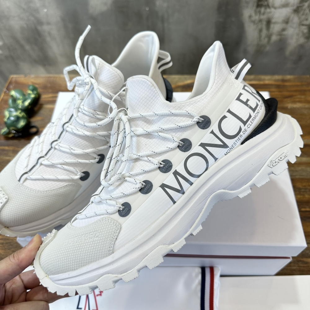 Tênis Moncler Trailgrip Lite 2 Low Top com Cadarço Branco