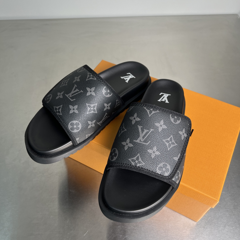 Chinelo Slide Louis Vuitton LV Miami Mule Monogram Preto Sandália