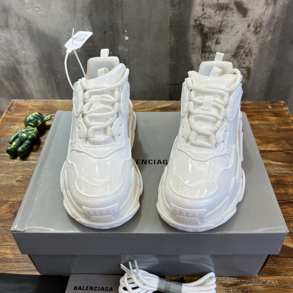 Balenciaga Triple S Branco