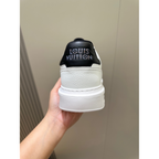 Louis Vuitton Tênis Casual P&B
