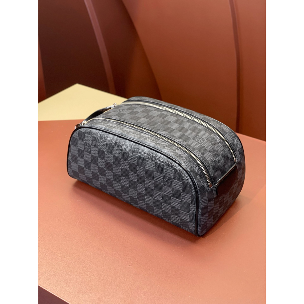 Necessaire Louis Vuitton LV Couro Damier Azur Graphite 28x16x13CM