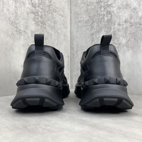 Tênis Valentino Garavani True Act Sneakers Preto