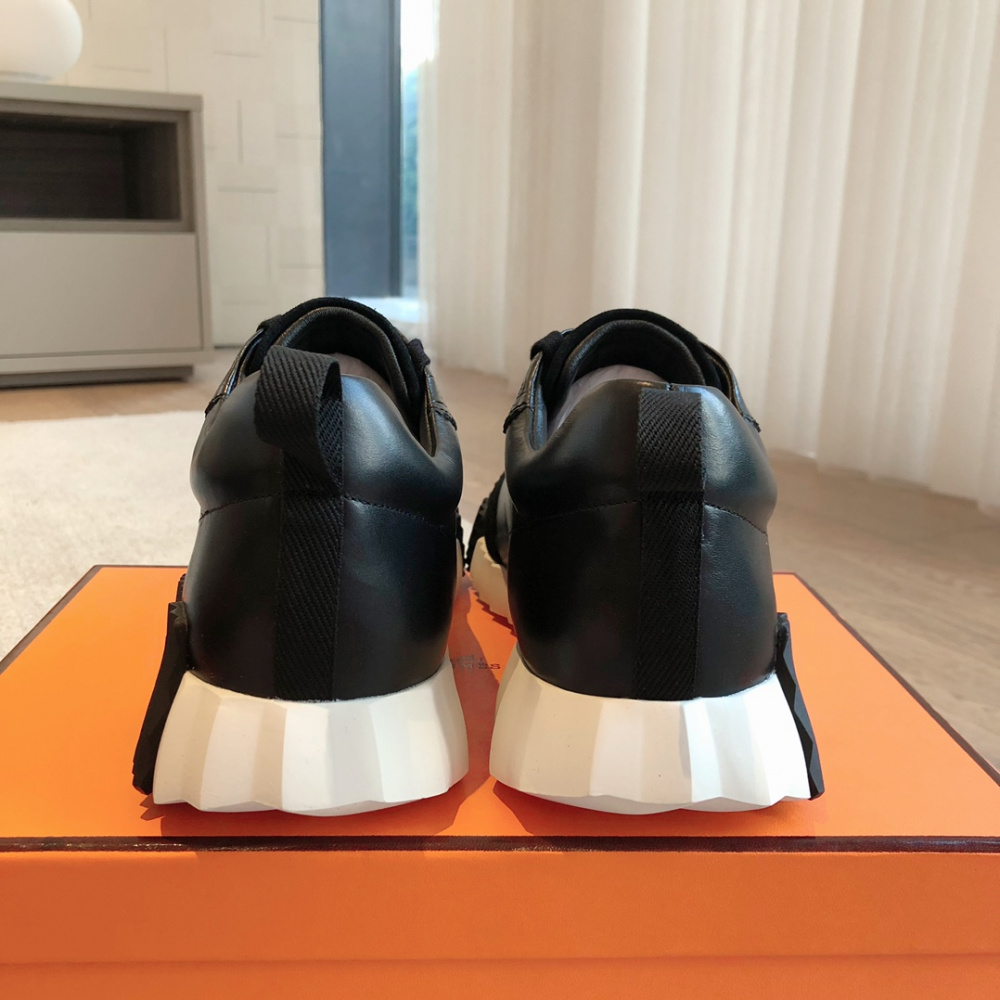 Tênis Hermès Bouncing Preto/Branco Logo Preta