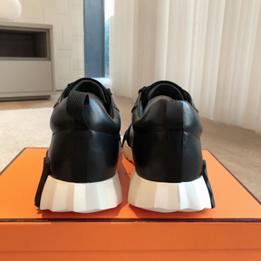 Tênis Hermès Bouncing Preto/Branco Logo Preta