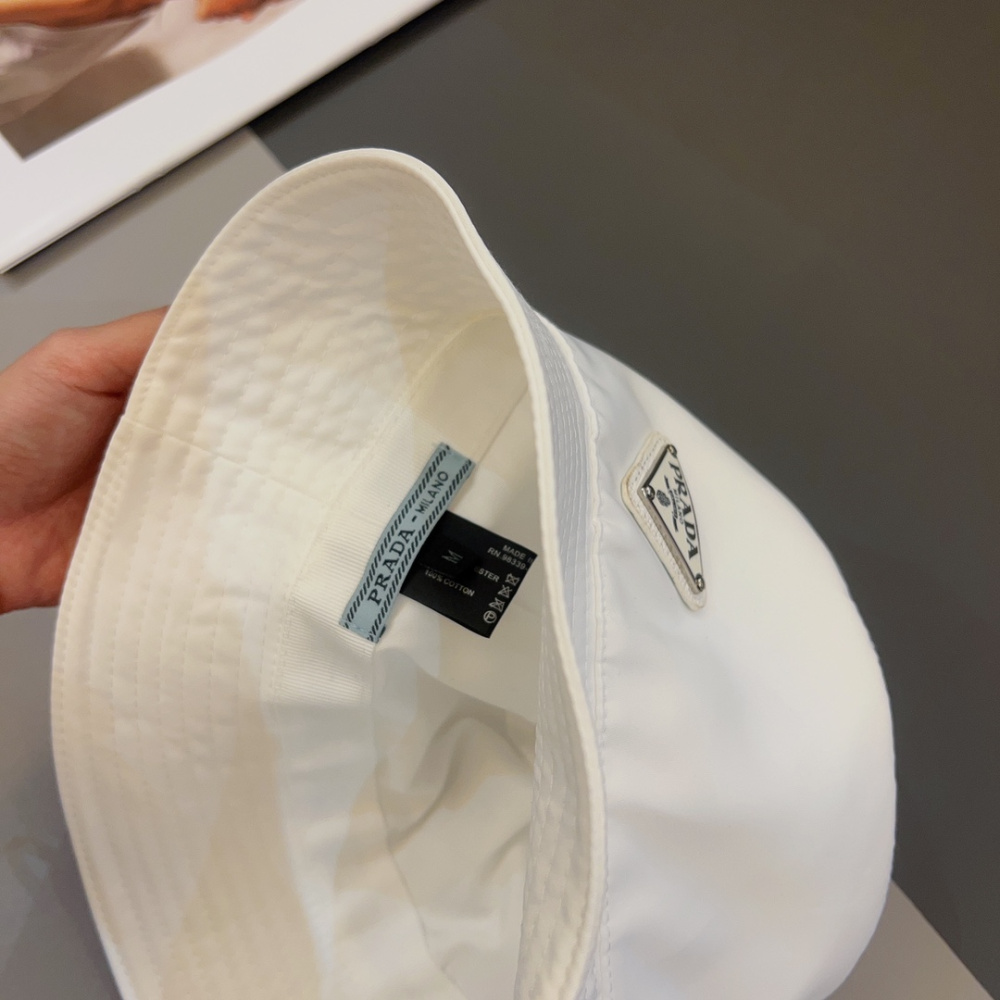 Bucket Prada Re-Nylon Branca